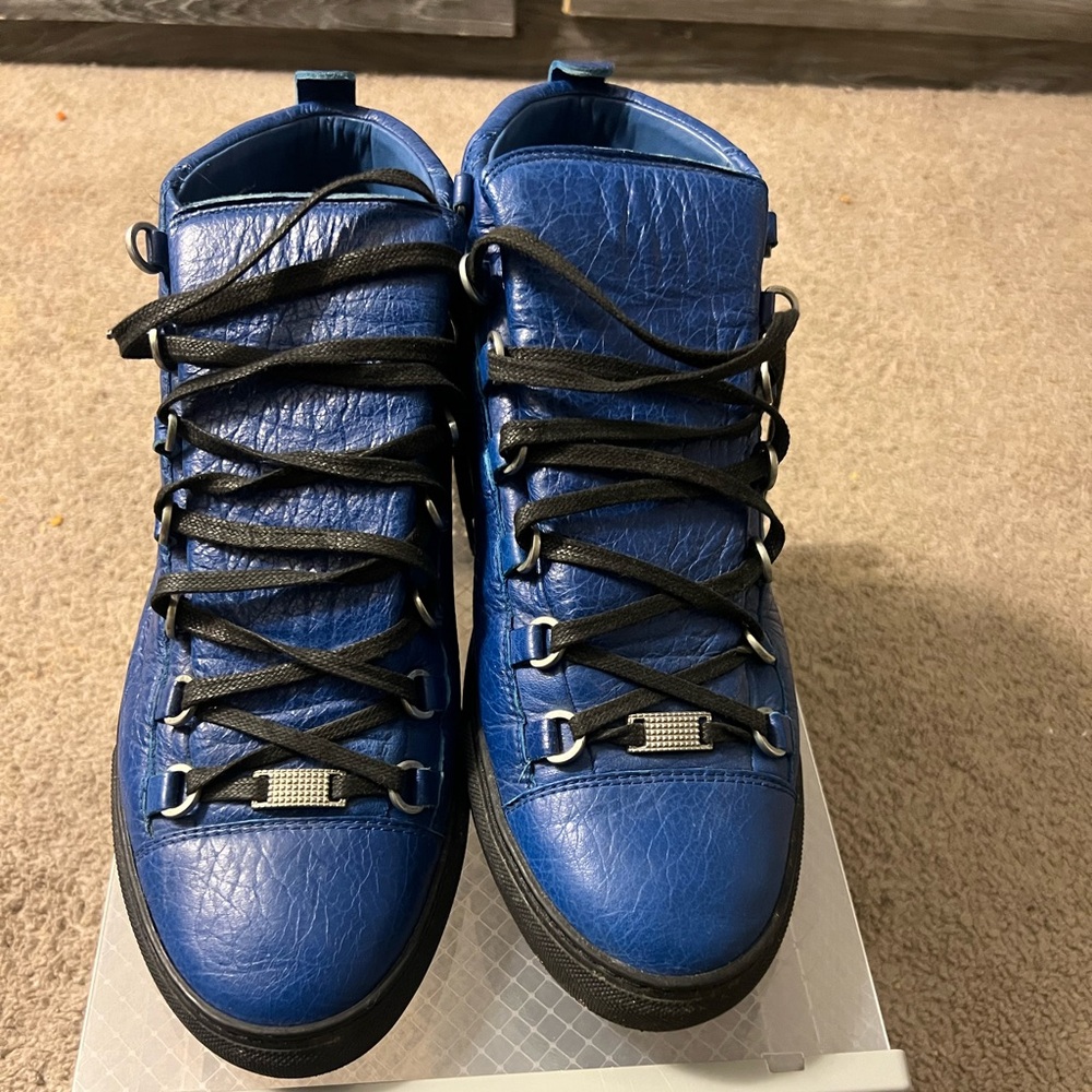 Blue Balenciaga arena, nice and clean ready to go